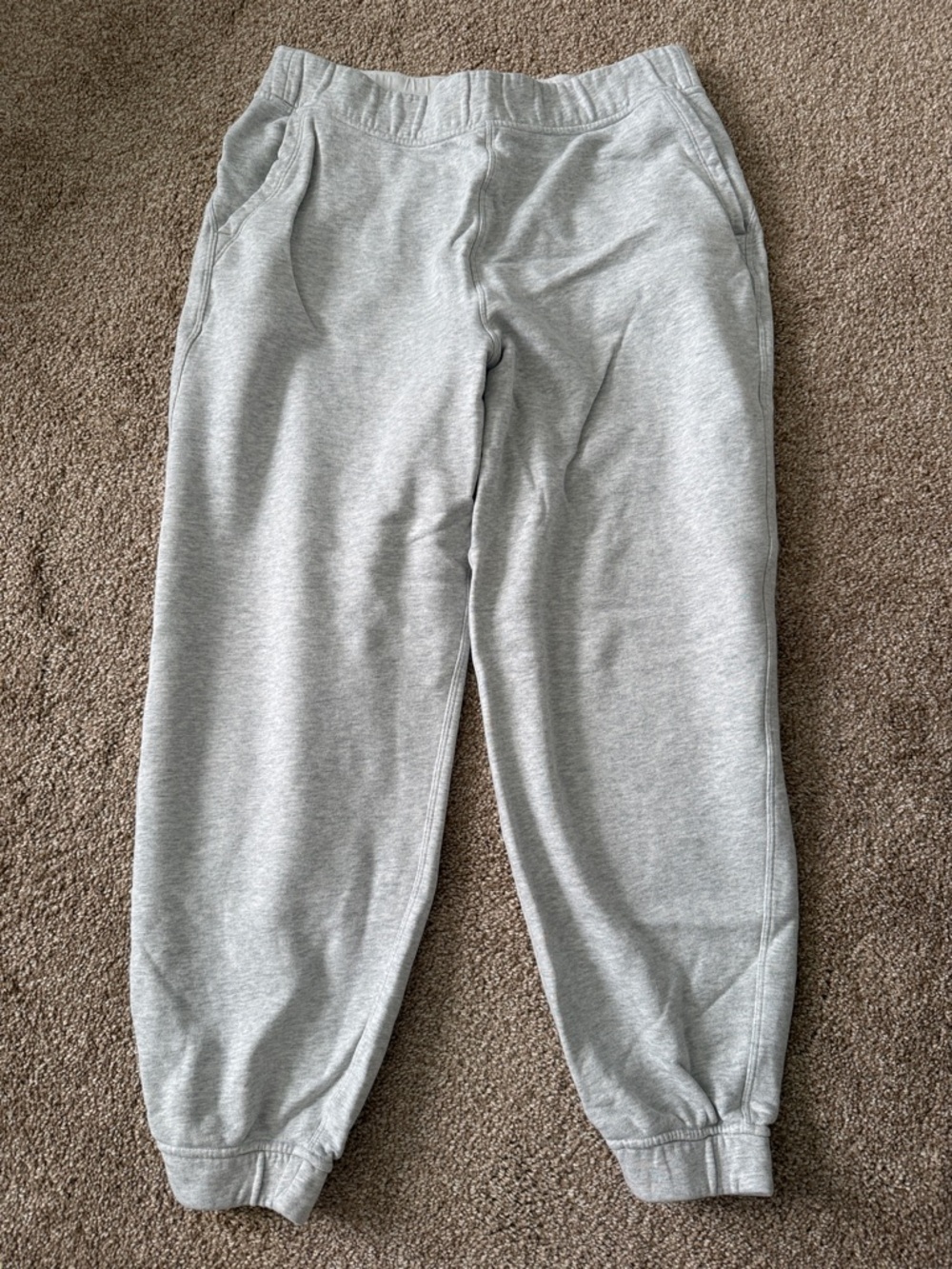 Lululemon women’s scuba joggers- light grey